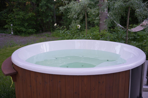 Wie lange kann man dasselbe Wasser in einem Badefass behalten?